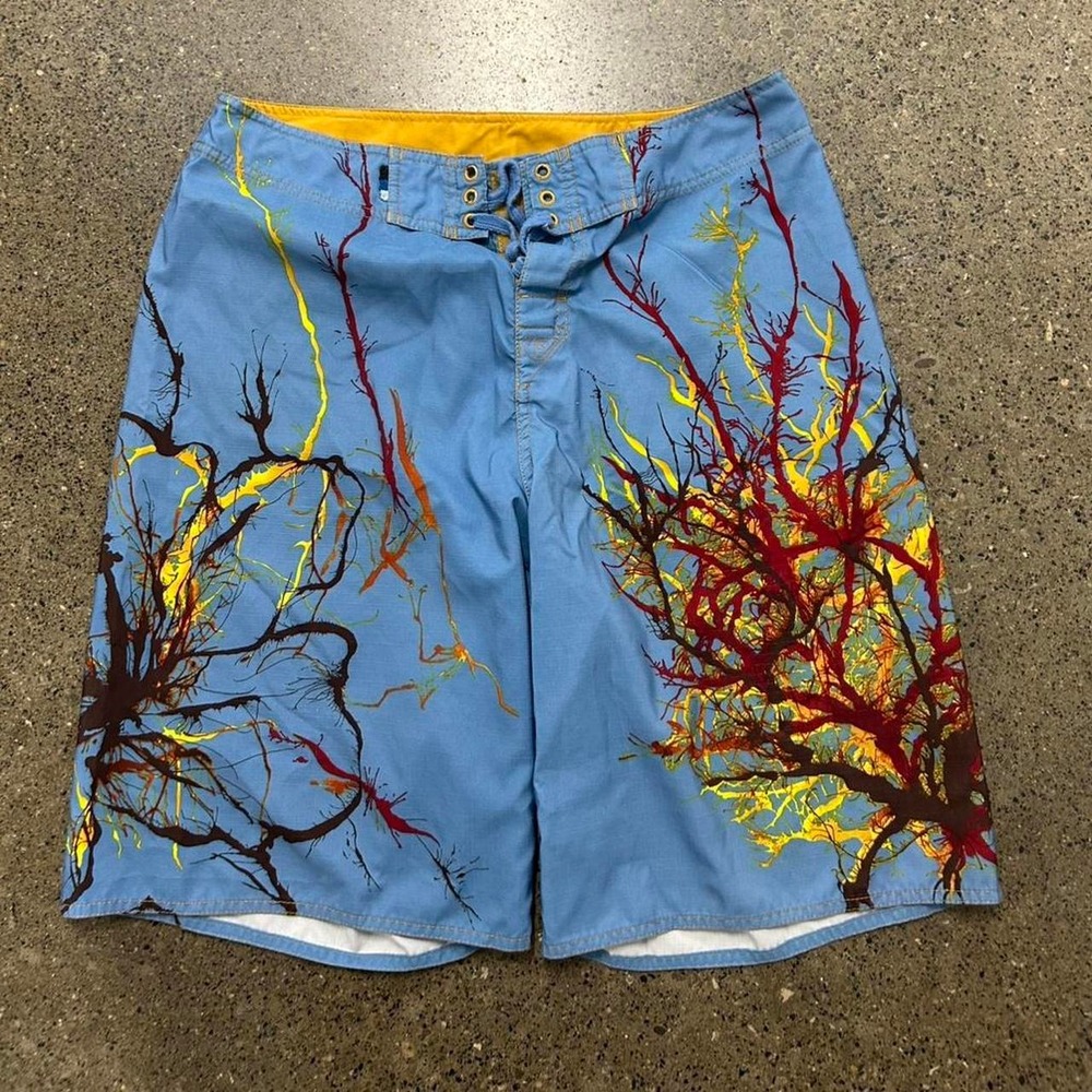 Vintage 90s Quiksilver AOP Blue Board Shorts Y2K Surf (Size 36)